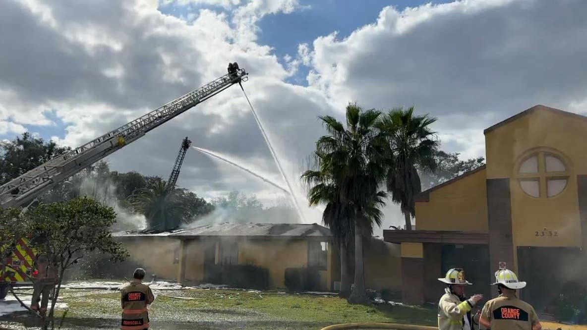 Massive fire breaks out at abandoned Orlando building